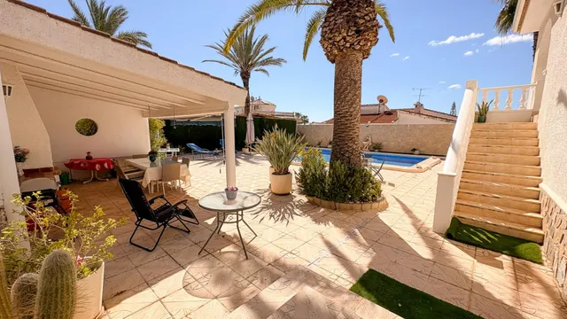 Villa 4 habitaciones 344m² en venta - Centro de la Ciudad Quesada — 11