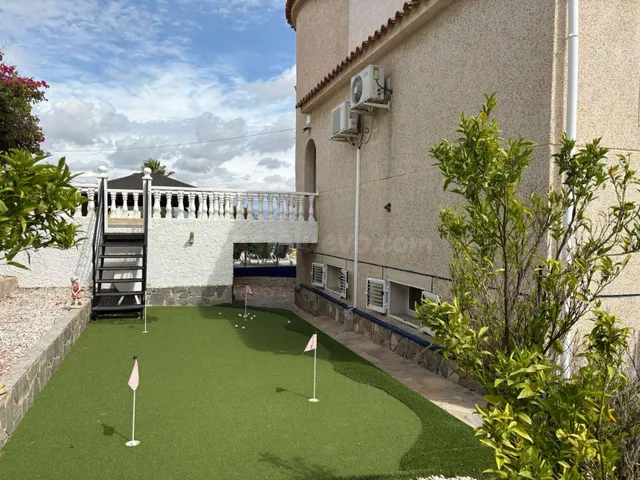 Chalet 5 habitaciones 375m² en venta - Comunidad valenciana — 5