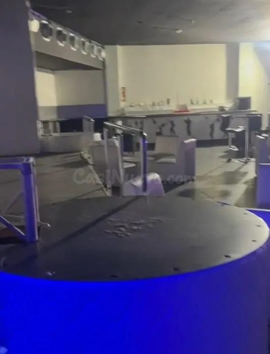 SE VENDE DISCOTECA DE 800 m2 EN EL SUR DE TENERIFE - foto 5