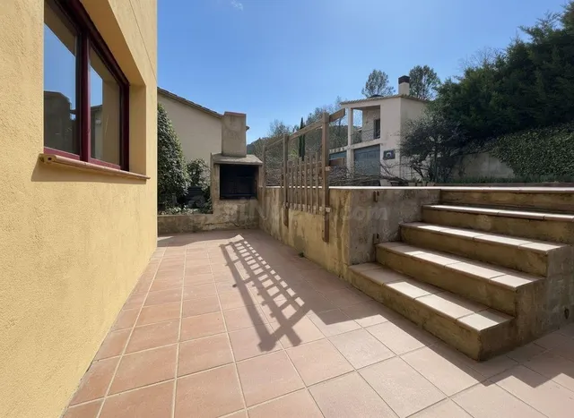 Exclusiva propiedad con piscina, 5 habitaciones y licencia t - foto 5