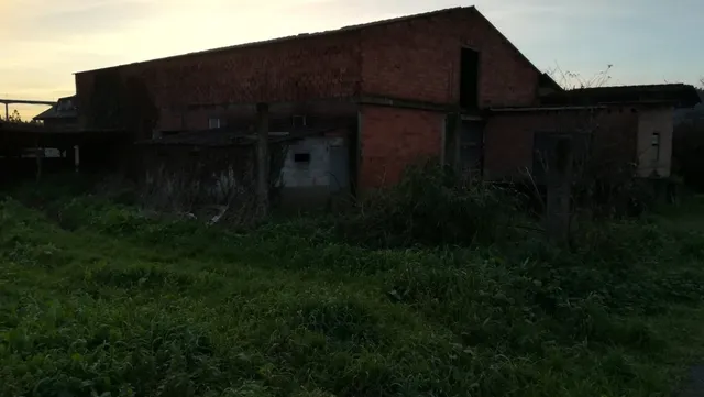 TERRENO Y EDIFICIO EN VENTA — 15