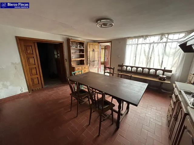 Se vende casa en Carracedelo — 18