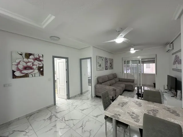 APARTAMENTO DE 2 DORMITORIOS 2 BAÑOS EN TORREVIEJA — 9