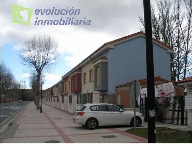 PROMOCION DE 19 VIVIENDAS ADOSADAS EN BRIVIESCA BURGOS — 12