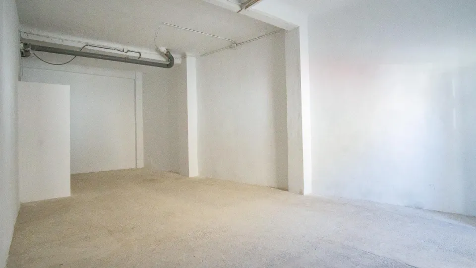 ¡Se Alquila Local Comercial de 60m2 en Zona Plaza de Toros!