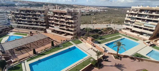 ALQUILER DE MAGNIFICO PISO CON VISTAS AL MAR — 20