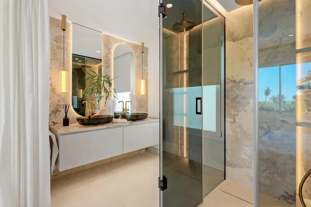 Apartamento de tres dormitorio — 12