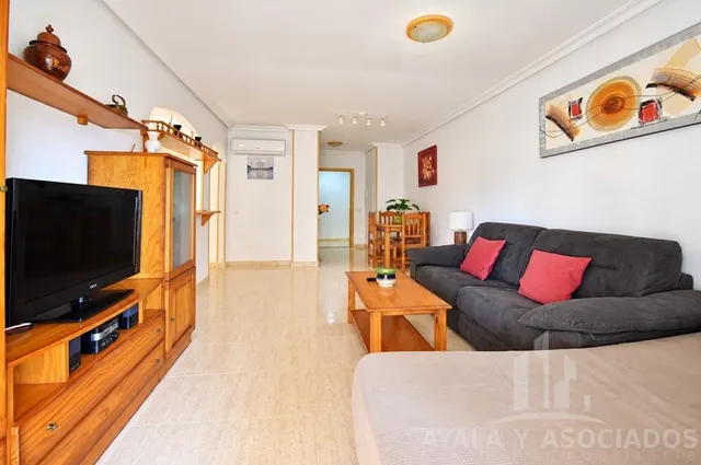 Apartamento en venta con terraza, piscina comunitaria y plaza de garaje, en la manga del mar menor, zona del estacio — 4