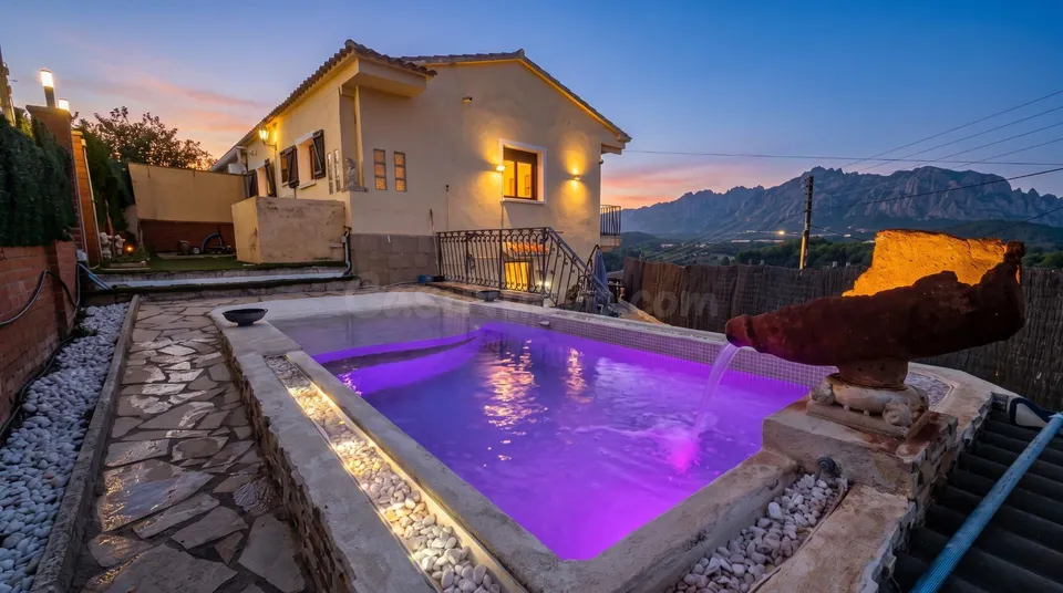 CASA CON PISCINA Y ESPECTACULARES VISTAS A MONTSERRAT A LA VENTA EN ESPARRAGUERA