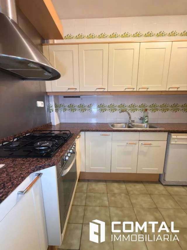 Piso familiar de 4 habitaciones, 2 baños y terraza en los alrededores de Sagrada Família — 12