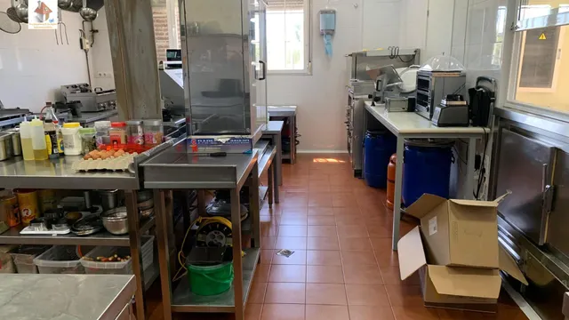 ALQUILER CON TRASPASO DE RESTAURANTE CON GRAN TERRAZA - VALLEGRANDE - SESEÑA — 16