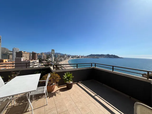 Se vende impresionante Atico de 2 dormitorios con vistas al mar con garaje y trastero — 42