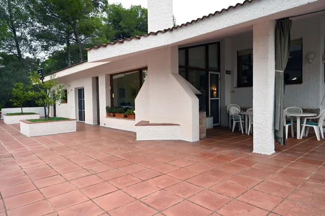 Chalet exclusivo en Tortosa con vistas a Els Ports, piscina y jardín privado — 33