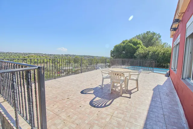 En venta Villa Consuelo a tan solo 1'5 km. de Montserrat - foto 3