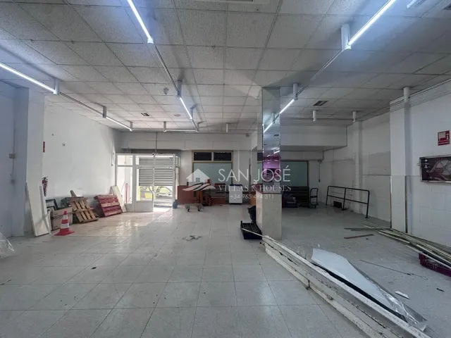 Se vende local comercial con sotano preparado para supermercado en buena zona de Aspe — 18