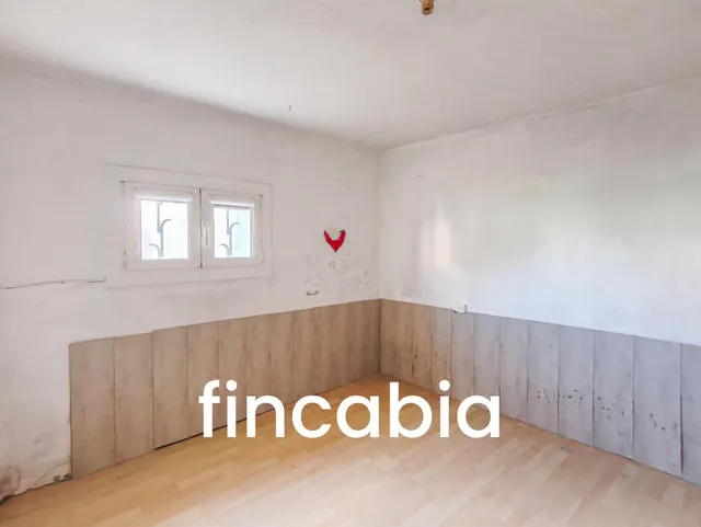 Masía para reformar en Riudarenes: Can Veleta, 623 m2 de parcela y piedra con bóvedas catalanas. — 41