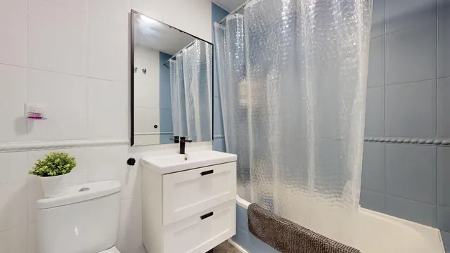 Piso moderno de 1 dormitorio con garaje y trastero en pleno centro de Pilar de la Horadada — 21