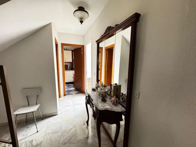 Excepcional Casa con Porche y Patio en Zona Alameda! - foto 4