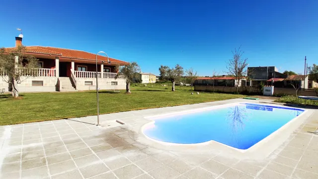 Urbis te ofrece un chalet en venta en Ciudad Rodrigo, Salamanca. — 10