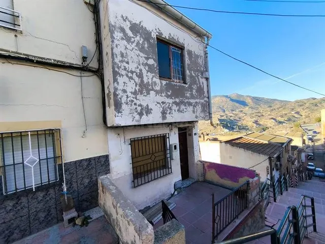 Casa 4 habitaciones 213m² en venta - ABARÁN - foto 2