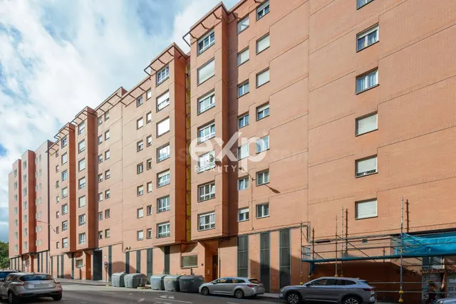 PISO PARA REFORMAR EN GIJÓN – 3 habitaciones, ASCENSOR Y EXC - foto 2