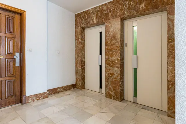 Vivienda muy luminosa en plaza Cruz Roja — 25