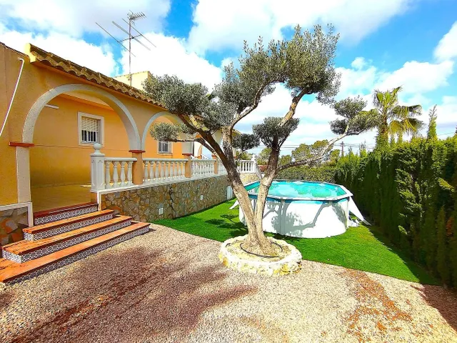 Villa 4 habitaciones 227m² en venta - Pueblo Lucero - foto 2
