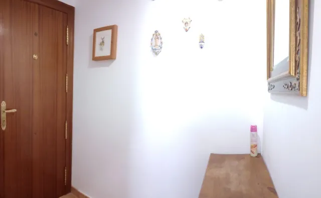 Amplio piso con vistas al mar y 4 dormitorios en 1 Línea playa Levante. — 30