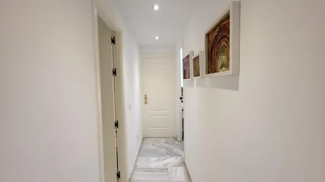 Piso en el centro de San Pedro Alcantara de 2 habitaciones y 2 baños, REFORMADO Y CON GARAJE — 41