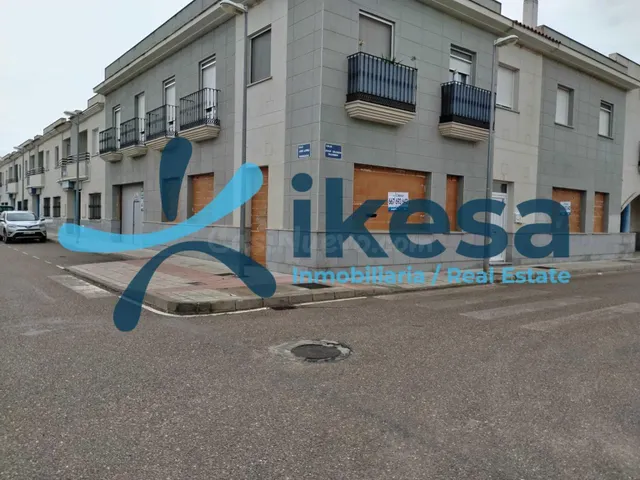 Venta de Local en Talavera la Real (Badajoz)