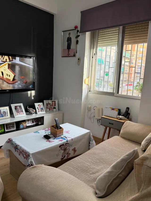 Piso de 2 dormitorios en eugenio gross – Málaga  230.000 € — 5