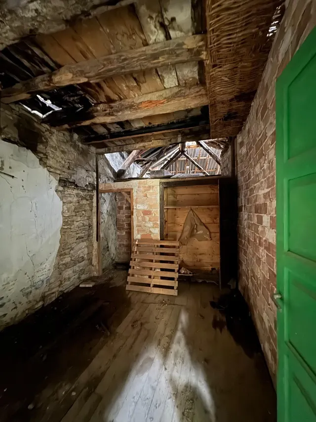 Casa tradicional de piedra para rehabilitar en lerés — 22