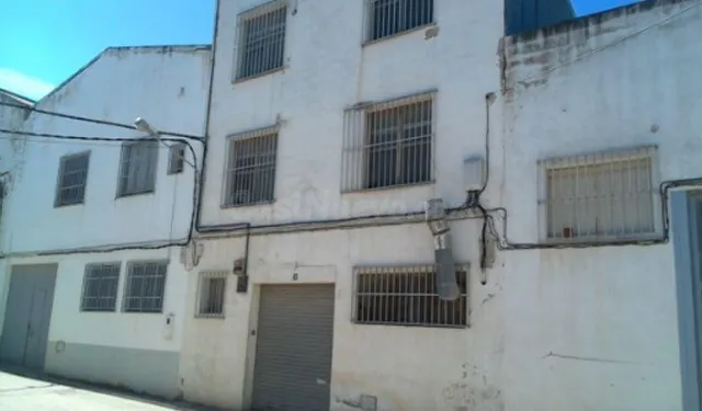 SE VENDE piso OKUPA en C Jaen de Torredonjimeno