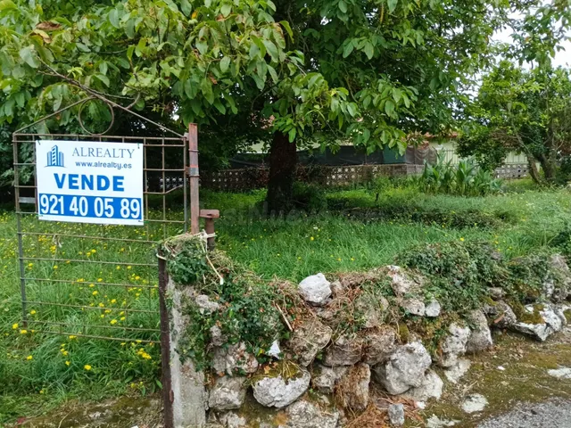 TERRENO URBANO EN ARGOÑO, COSTA CANTÁBRICA. - foto 2