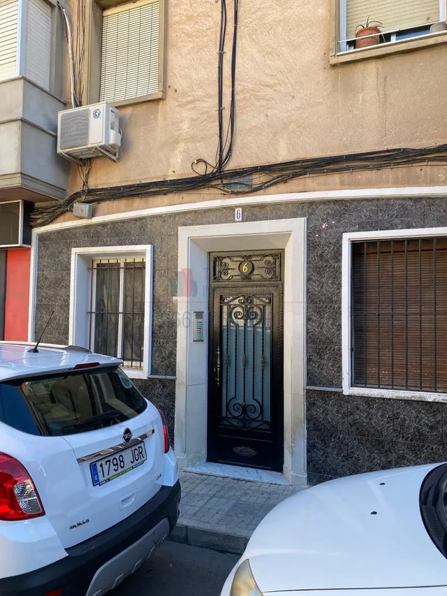 Piso totalmente exterior con vistas despejadas y mucho luz natural. — 23