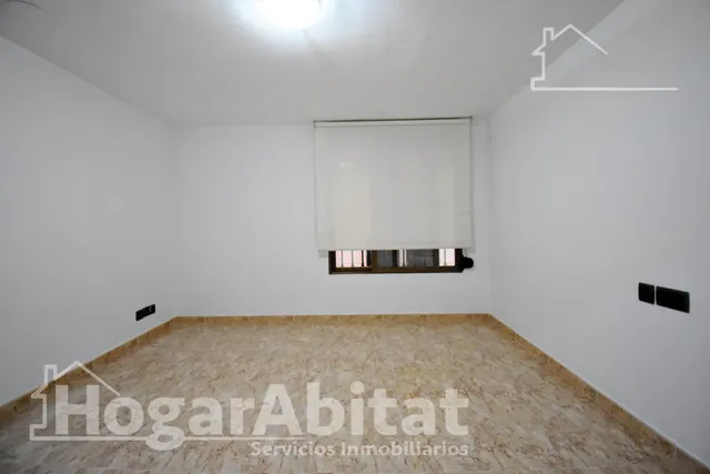 Espacio familiar y comodidad absoluta en este piso totalmente exterior con garaje privado cerrado — 21
