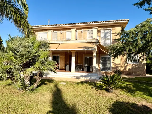 CHALET EXCLUSIVO EN ALZABARES ELCHE, CON PISCINA, ALTAS CALIDADES Y A SOLO 2 KM DEL HOSPITAL — 16