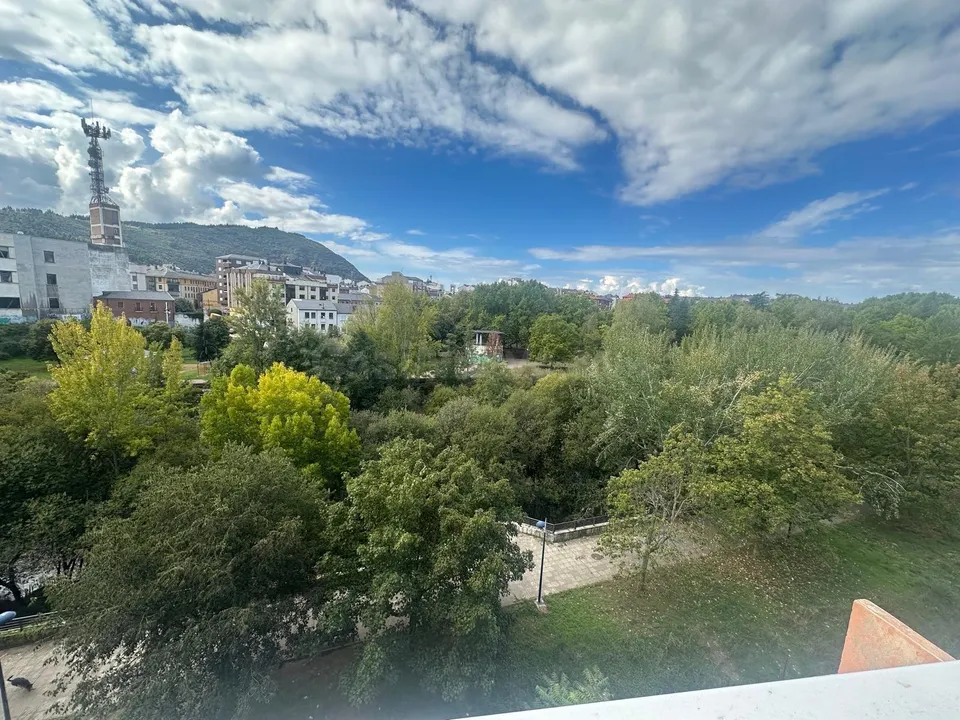 Venta: Amplio y Luminoso Piso en el Barrio de los Judíos.