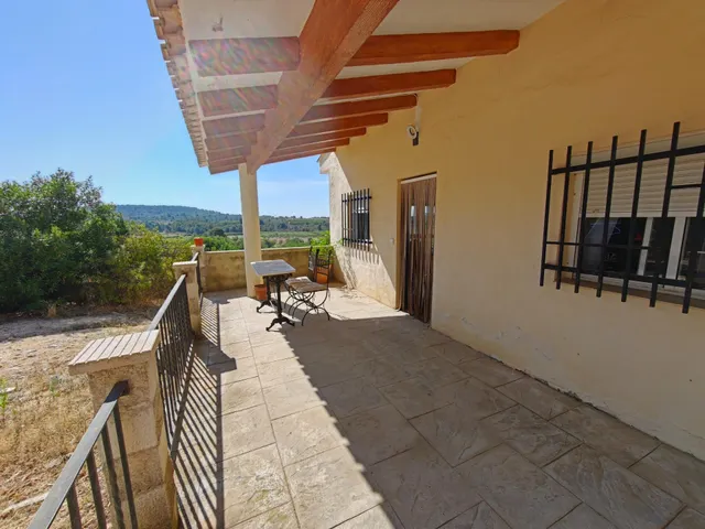 Chalet con piscina — 20