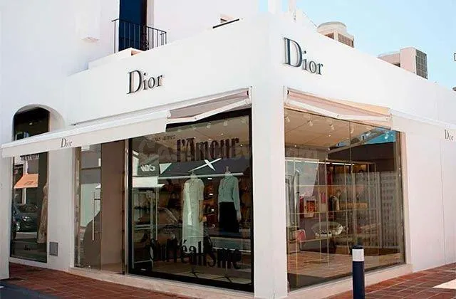 Espectacular Local Comercial en Puerto Banús con una Ubicaci - foto 3