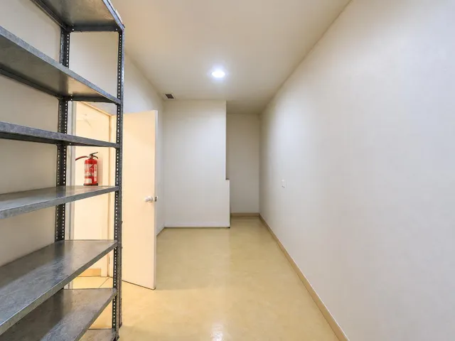 Local comercial, en alquiler, con gran visibilidad en tablero bajo — 14