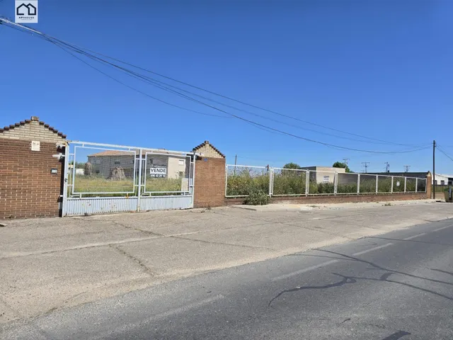 APIHOUSE VENDE GRAN TERRENO URBANO EN FUENSALIDA. PRECIO DE 