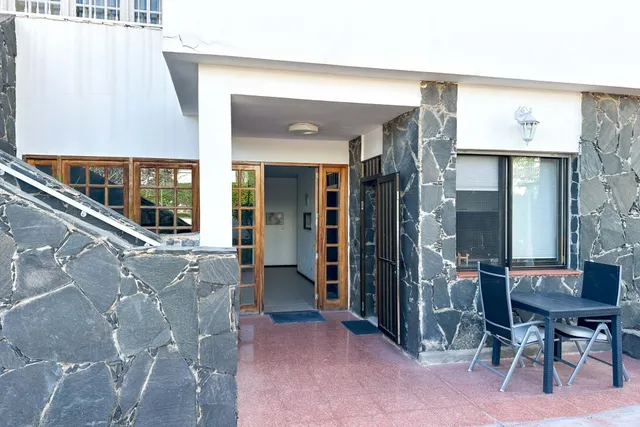 Estudio recién reformado con vistas al mar en puerto rico/amadores — 14