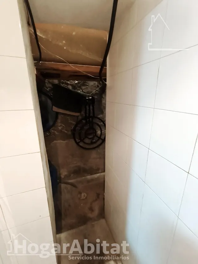 ¡PERFECTO PARA INVERTIR! CASA LUMINOSA Y ESQUINERA, CON LOCAL COMERCIAL — 16
