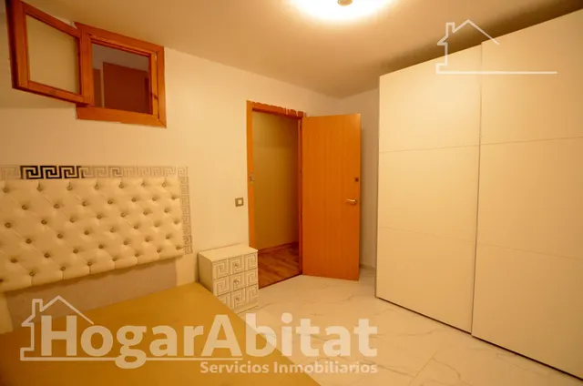 ¡MAGNÍFICO ADOSADO! AMPLIO Y LUMINOSO CON TERRAZA Y TRASTERO — 24