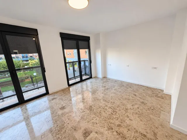 Amplio y lujoso piso de 3 habs y piscina en ciudad de artes y ciencias! — 12