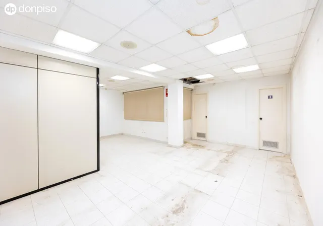 Vivienda de 170 m2 con 5 dormitorios en Gran Vía – Amplia y con gran potencial — 9