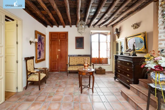 GRAN CASA EN ALBAICÍN BAJO. — 4