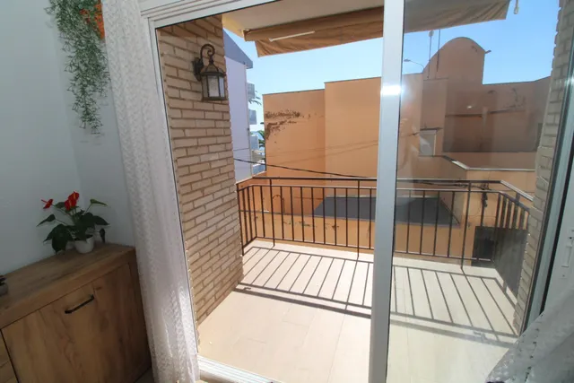 Piso totalmente reformado en segunda línea de playa — 12