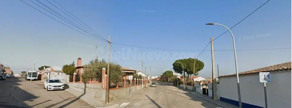 CHALET EN CHOZAS DE CANALES